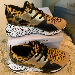 Steve Madden Cliff Sneakers Size 9.5 Women
